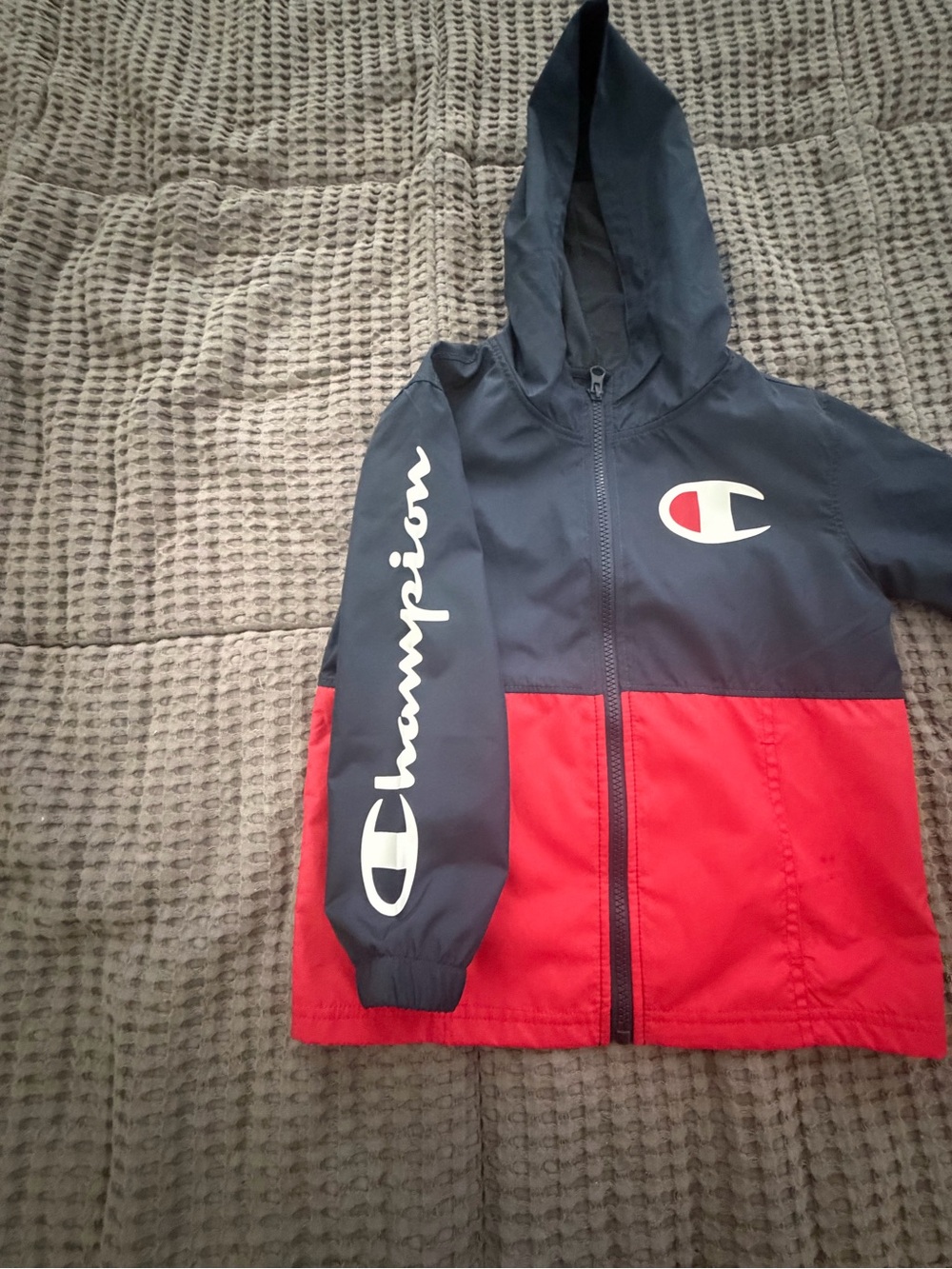 Champion Kids Hooded Windbreaker Jacket in Navy and Red Size 5 - Picture 4 of 7